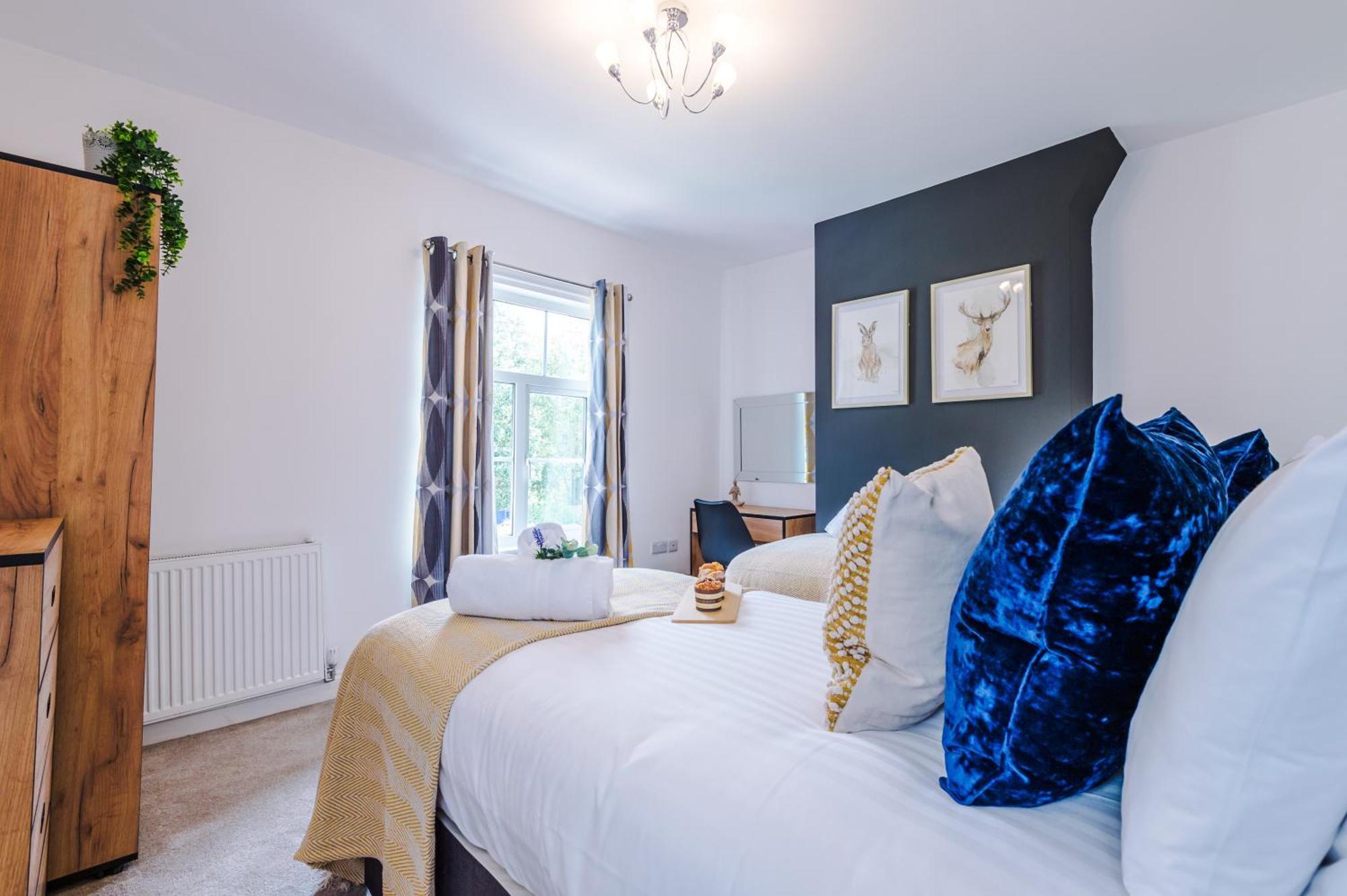 Spacious 3-bed In Nantwich: Group-friendly Getaway Holiday home *